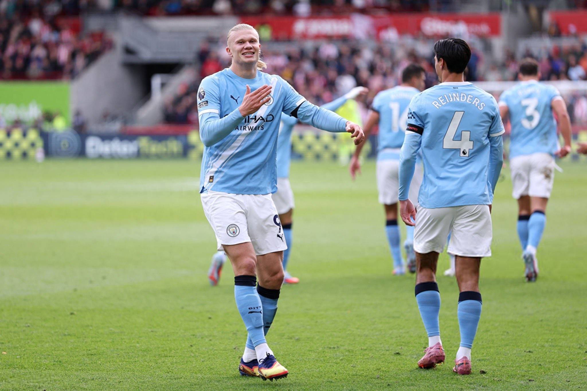 中国足球最悲情球队！梅州客家降级，球迷：再也不相信奇迹了！（梅州客家遗憾降级：中国足坛再现悲情，球迷直言不再期待奇迹）