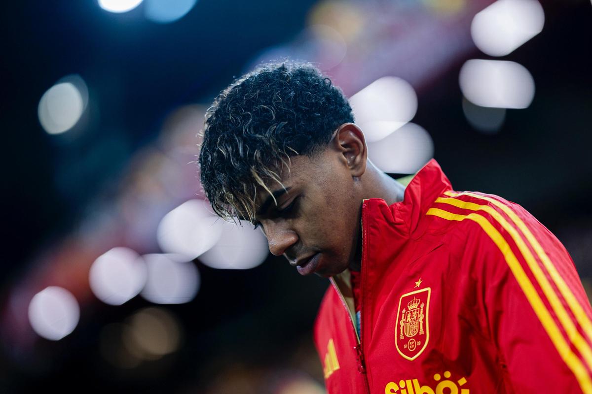 苏超南京主帅：业余球员比赛有6万多人观战，在西班牙见不到（苏超南京主帅：业余球赛观众逾6万，在西班牙罕见）