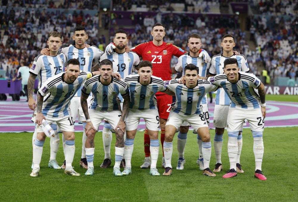 冬窗焦点争夺战！曼联曼城竞逐塞梅约，违约金条款即将到期（冬窗重头戏：曼联曼城争抢塞梅约，解约金期限将至）