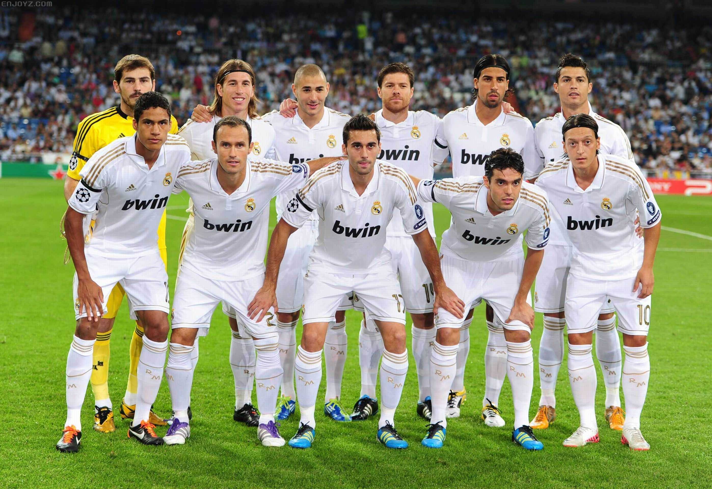 曼联冬窗寻找中场，瞄准加拉格尔欲低成本补强（曼联冬窗补强中场，加拉格尔成低价目标）