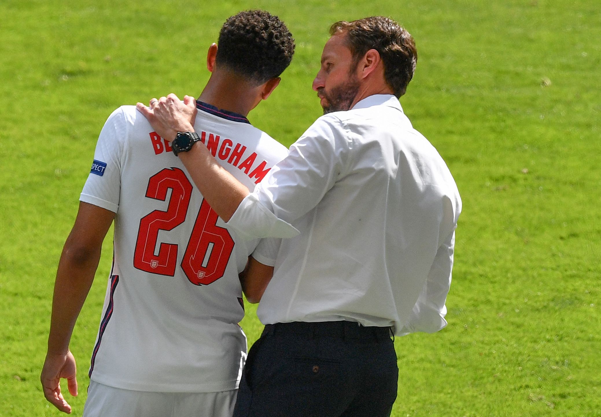 那一年他们风华正茂：李连杰和刘家良师傅相互模仿学习！