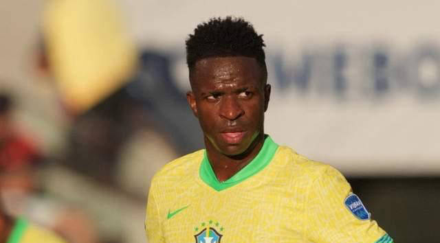 里沙利松晒AI制作孙兴慜雕像图，并艾特热刺官方“请安排”