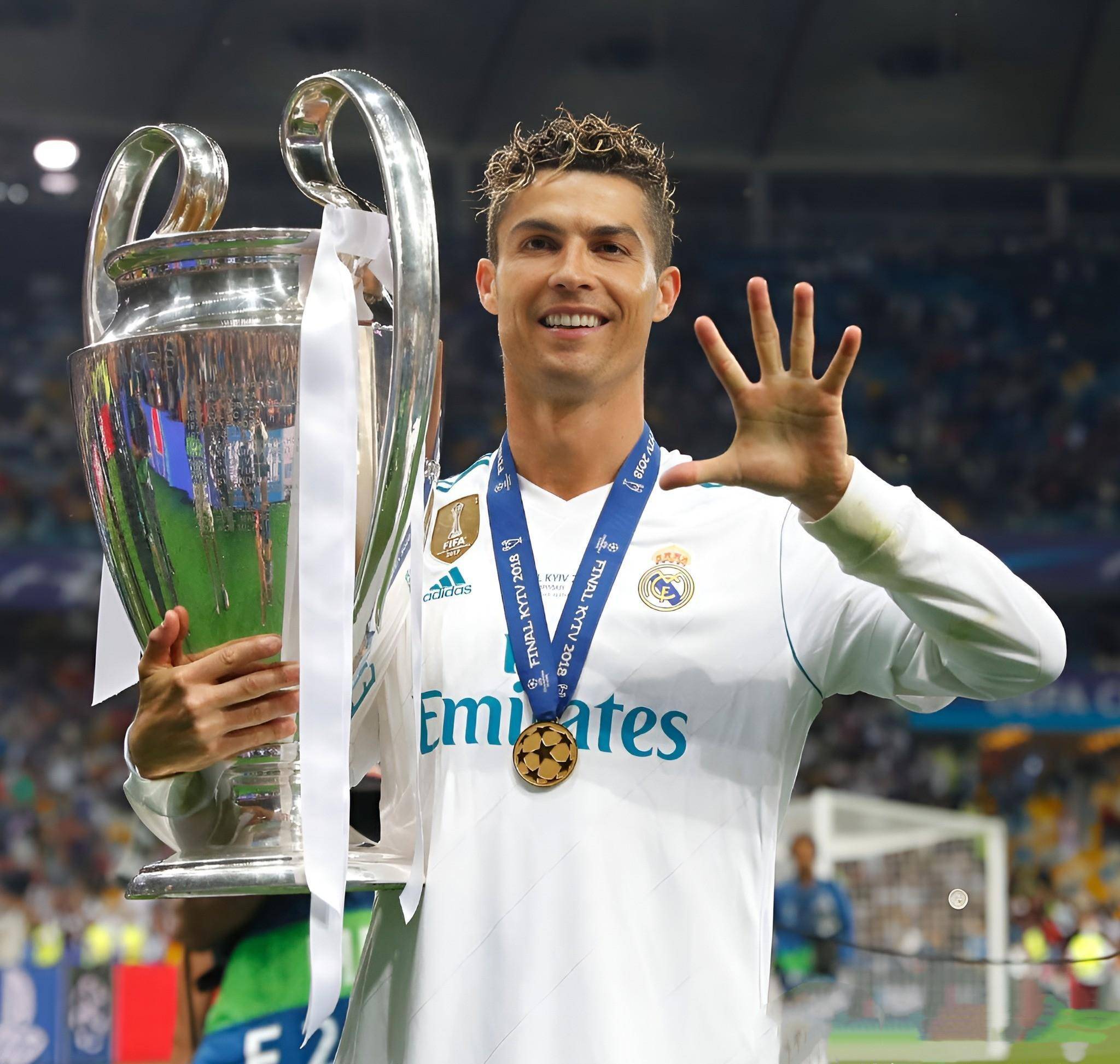 乌迪内斯上次击败那不勒斯已是9年前，当时B费完成梅开二度（乌迪内斯上次战胜那不勒斯已隔9年，B费那役独中两元）