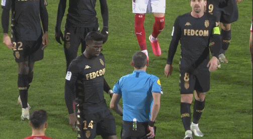 获得机会！加克波萨拉赫均无法出阵，小基耶萨将获得首发机会（机会来临！加克波、萨拉赫双双缺席，小基耶萨有望首发）