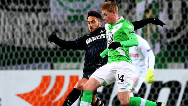 不是队服是奥运照！樊振东12月赛程海报引爆“情怀杀”